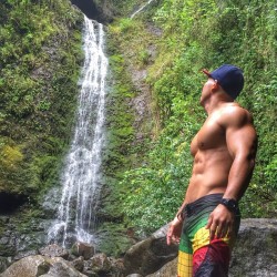 beyondasianmen:  Beautiful #AsianHunk i found on #IG by sac808 “Learning to be alone, and enjoying it, is the most empowering gift you can give yourself.” ~S.A.  #qouteoftheday #waterfallwednesday