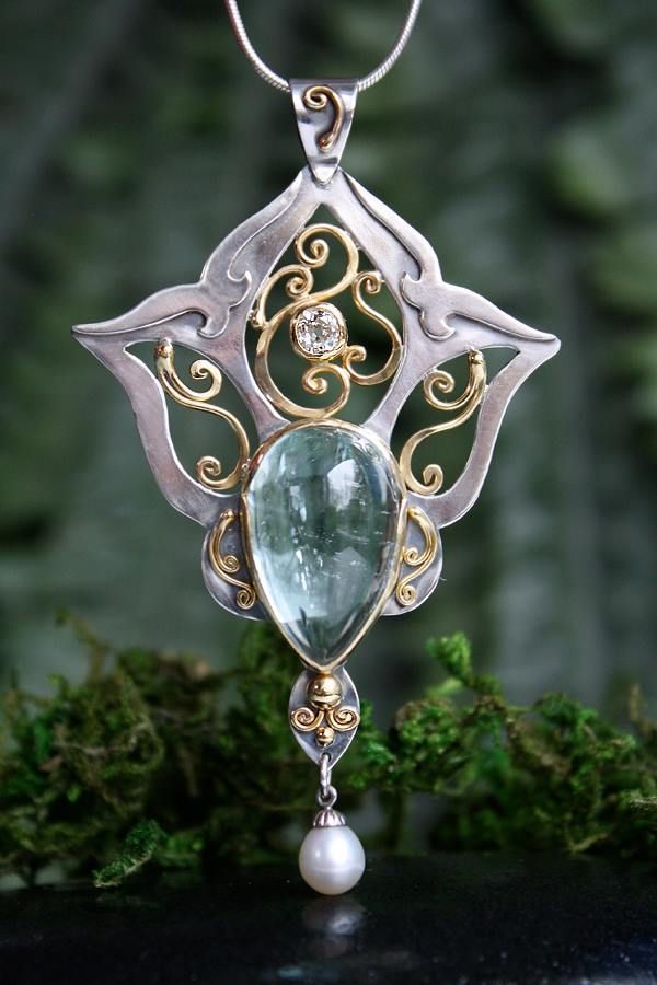 the-forest-nymph:  marjoleinhoekendijk:  swansong-willows:  (via Pin by Erinn Michelle