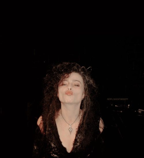 rowlinginthedepp:Helena Bonham Carter bts of Harry Potter &amp; The Order of the Phoenix 