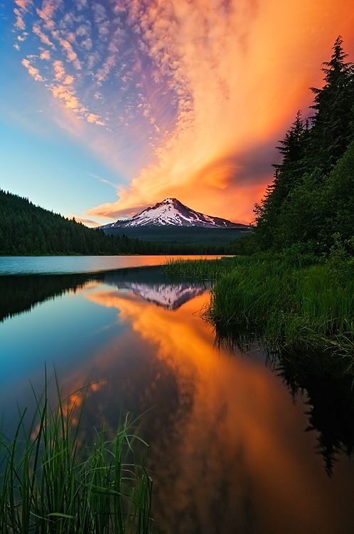 Sky Erupts Instead by Rick Lundh, via 500px