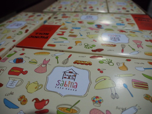 Picnic Roll :)Setelah membuat illustrasi untuk packagingnya SabinaCakehouse, ini dia sedikit hasil j