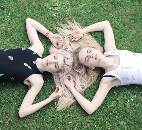 charliexbarker:  we are hairy people m/ charlie barker, zoey groves 