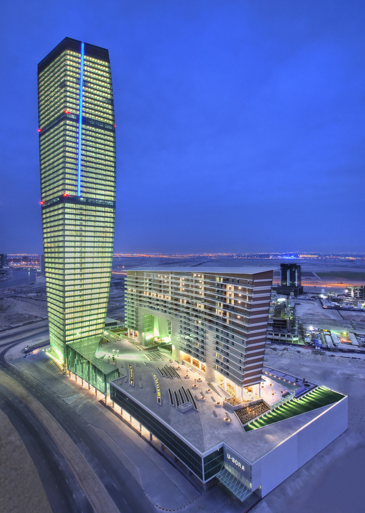 travelgurus:                       Amazing   U-Bora Towers, Dubai, UAE