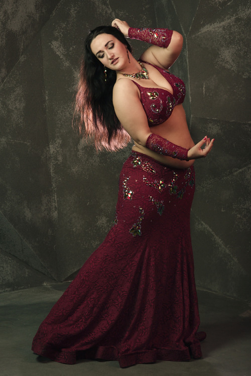 A few more photos of Natalia Fedorova in a bellydance costume - )