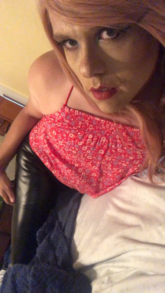 annabrighteyes:RT if you want touch and feel