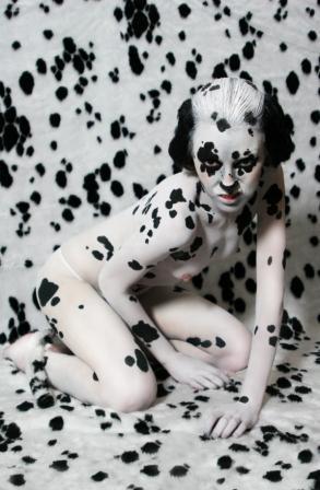 yourpetmeowmeow:  Dalmata by LauraLeone 