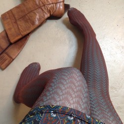 Hoseb4Bros:  Day 10 Of My #100In100 #Fashion Challenge! #Ootd #Tights #Nylons #Fishnets