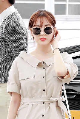 choisooyyoung:180430 // Seohyun on her way to Bali ☀️
