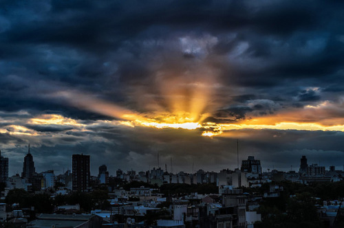 thekhooll:  CityScapes Manuel Savariz Santos  ………………….Look to the skies……