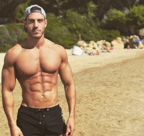 tripltap:  Gymspiration with Iluis Tura  http://www.facebook.com/tripltap/