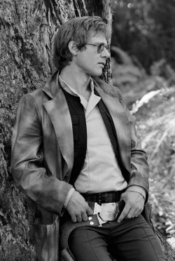 moviesandnaps-deactivated201605: Harrison Ford hanging out in the woods between setups of Return of The Jedi.