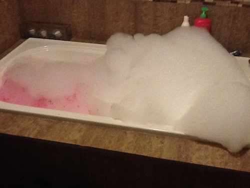 asian:  hikki-ko-mori:  so i was taking a bath a bubble bath to be specific i used