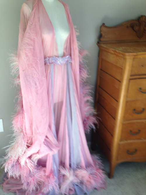 inlovewithburlesquelingerie:  Pink Feather Gown “Casino De Paris”