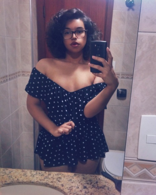 spectrumofadistantdream:Serving you old Hollywood glamour