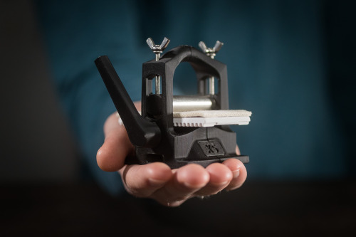 itscolossal:  The Open Press Project is Making the World’s Smallest 3D-Printed Press Even Tinier