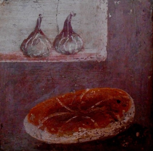 abrighterhellas:Two figs and a loaf of bread, the most modest and frugal of foods - wall painting fr