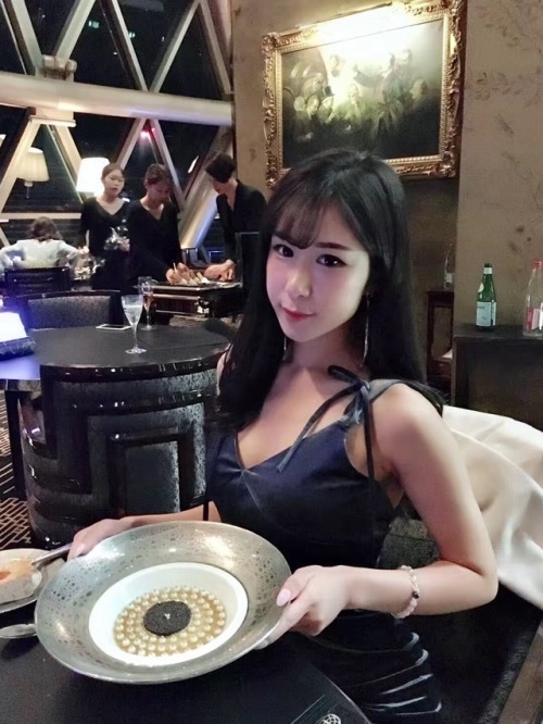 Having dinner with my Chinese Sugarbaby in Macau  Reblog photos from Chinese Girls On Film Follow at