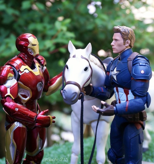 rogers-and-stark: Tony, it’s your prince on a white horse