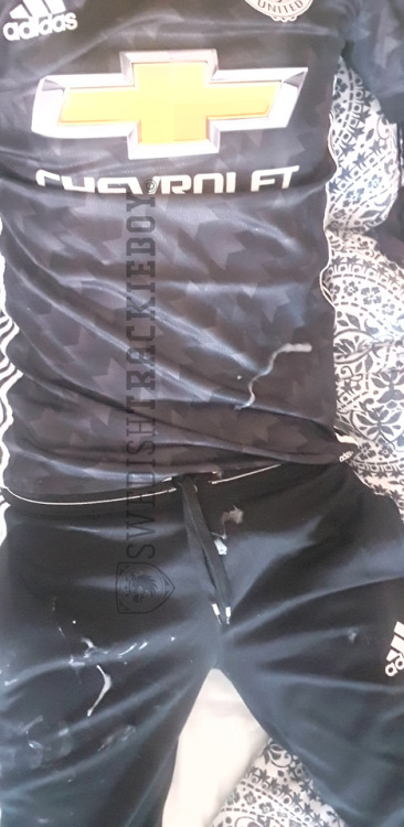 ukundizfan: jordan2a: swedishtrackieboy: More cum :) Seriously Hot Spunked Trackies  Mmmm