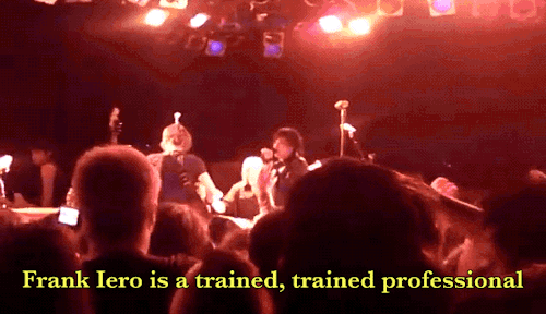 rubbish78:Frank Iero handing his guitar out to people in audience for some reason while performing ‘