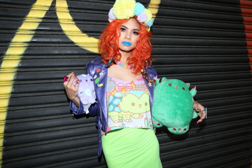 We teamed up with LA based artist, @100soft to create new JapanLA Clothing!His creation, Kaiju Kitti