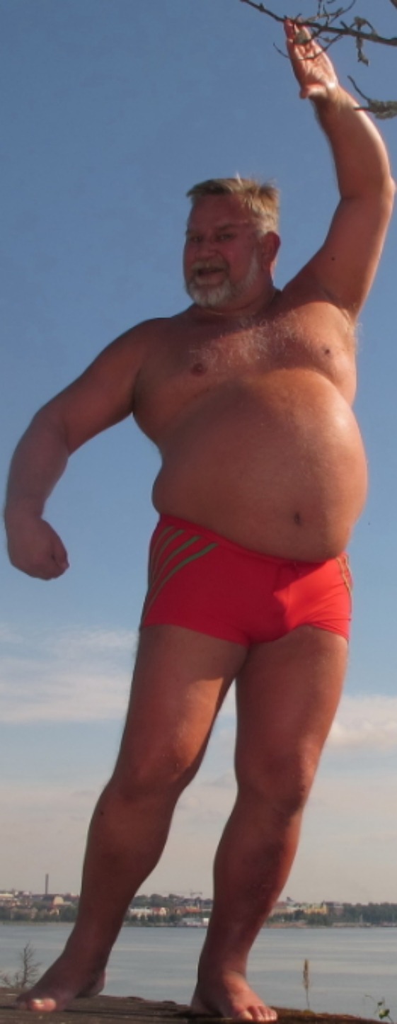 hairy-muc-bear:2021-01-30Saturday&rsquo;s Speedos Summer Bull Edition 