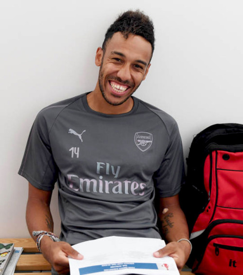 mertes4cker:Pierre-Emerick Aubameyang of Arsenal attends a medical screening session at London Colne