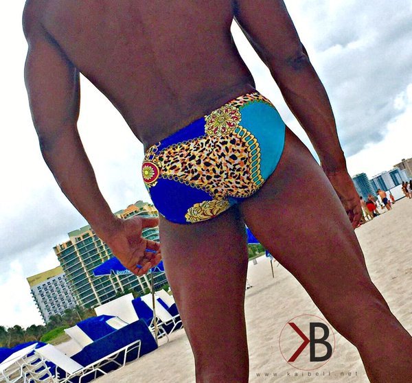 bigred8722:  dominicanblackboy:  Sexy gorgeous muscle ass hunk underwear model Kai