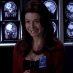 Caterine Scorsone  1626769ba7c4ba8506dc76ee0fbee8296975221b