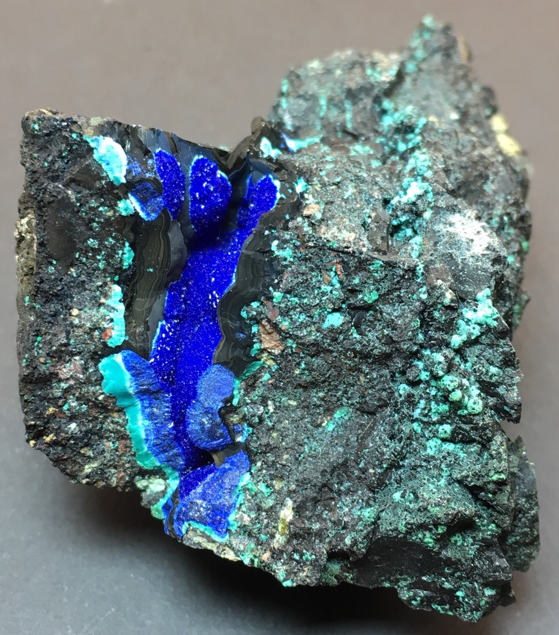 cc-da-wolf: Stunning blue azurite with green malachite! These photos show both sides