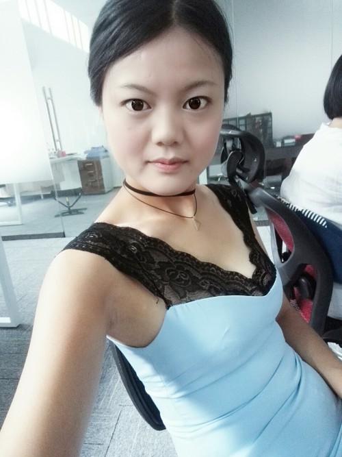 lesbienfor2: zhujikui:蛮有感觉额 ohh id so love to join you for dinner and….mmmm beautiful &lt