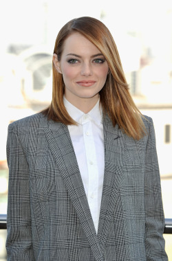 kn0wy0u:  Emma Stone @ kn0wy0u.tumblr.com See all kn0wy0u-pictures of Emma Stone 