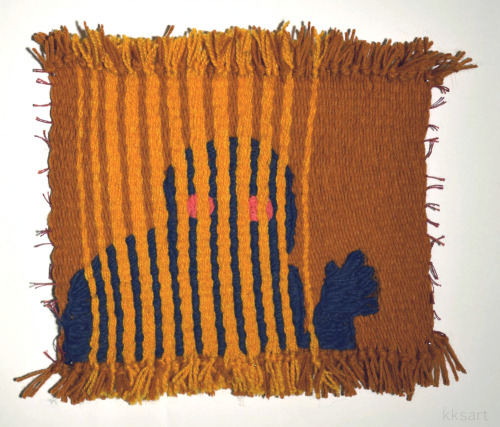 javiptrsn:‘peeking’, 2018, woven & embroidered yarn, 1′x1′this is my second weaving piece! he’s 