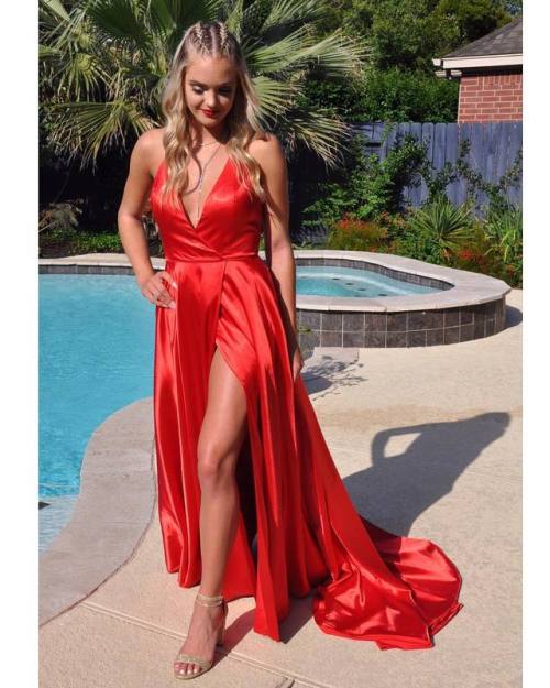 Roo Girl Delaney was ultra glam in Sherri Hill 52921 for her Prom ❤️