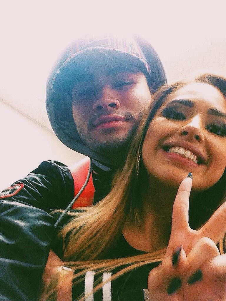 villegas-news:  @IamRonnieBanks: Presidential. With my First Lady.