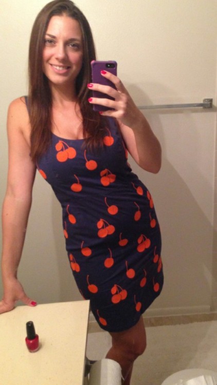 Amateur Teens, MILF's, And Wives - It's All Here!