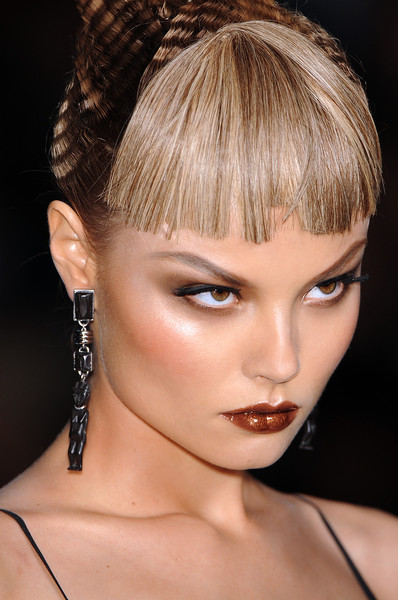swdyw:  vandercunt-deactivated20181213: Magdalena Frackowiak at Christian Dior Spring 2009  MAGDA 