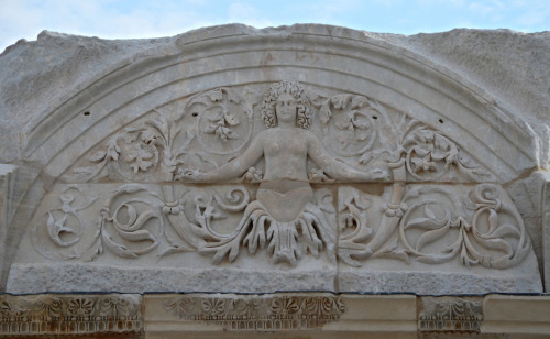 ahencyclopedia:PLACES IN THE ANCIENT WORLD: The Temple of Hadrian at Ephesus, Ionia (Turkey) TH