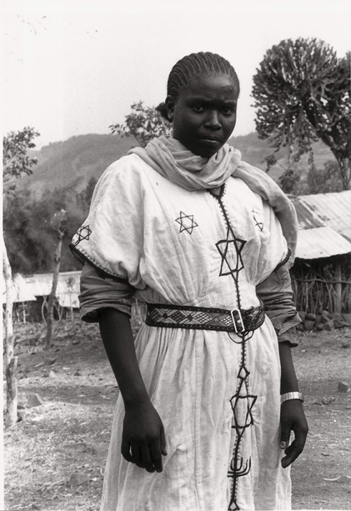 myjewishaesthetic:Beta Israel girl in Wallaka, Ethiopia 1984