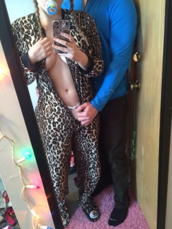 Diaperparadise: Abprincessvivi:  I Promised I’d Post A Picture With Daddy And Me