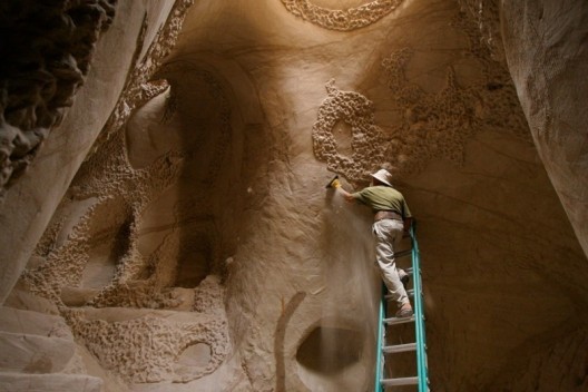 cosascool:  Ra Paulette, 67 years old, has carved a series of underground “cathedrals”