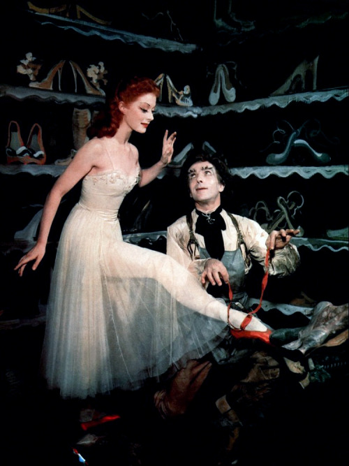 Moira Shearer, Léonide Massine; production still from The Archers&rsquo; The Red Shoes (1