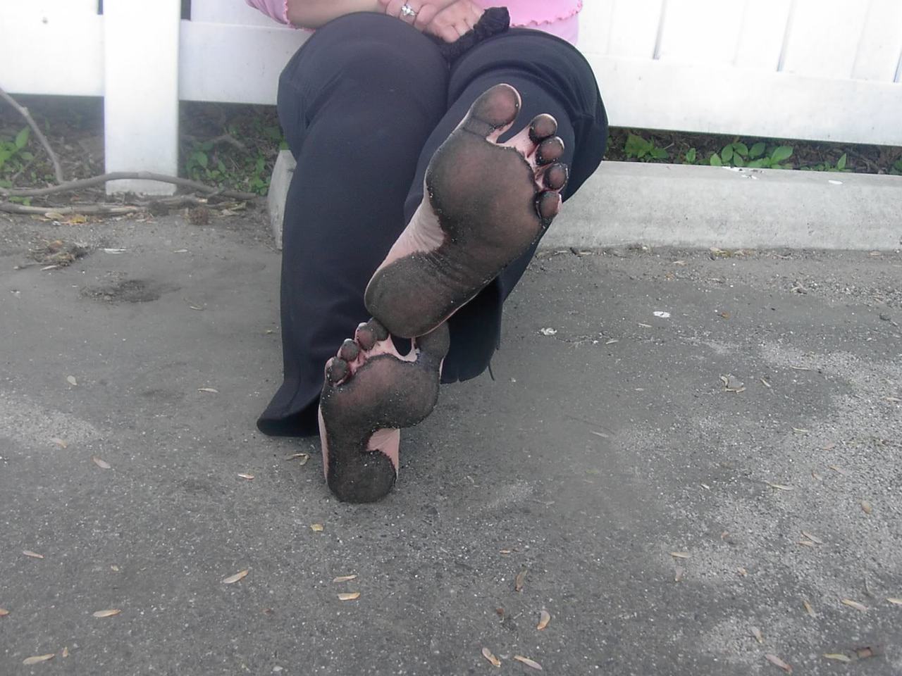 Female Dirty Feet & Soles