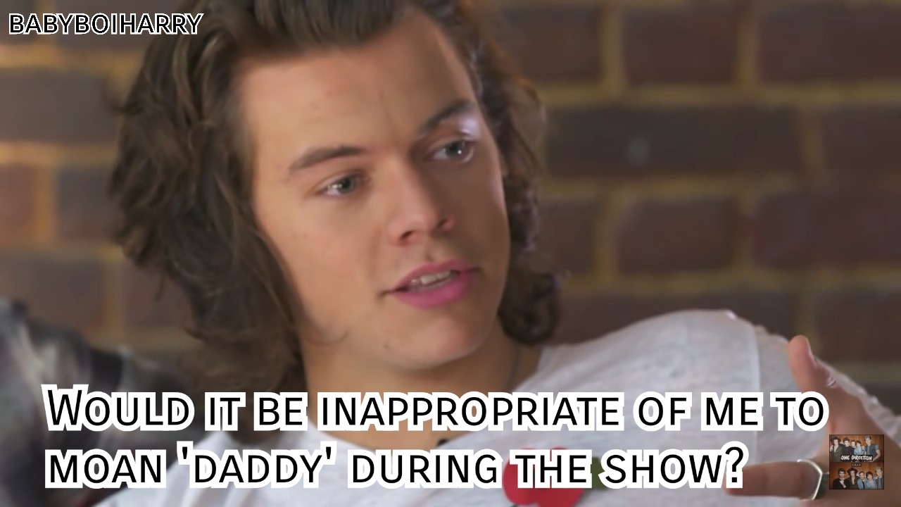 babyboiharry:  The boys getting ready for the show   Lmao