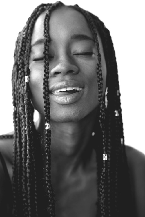 asmakamara:  Lmao, I stay sleep ☁️✨ 