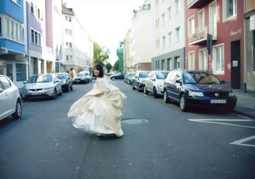 Erika Ikuta 1st Photobook - Tenchou(modulation) (two-page spread)