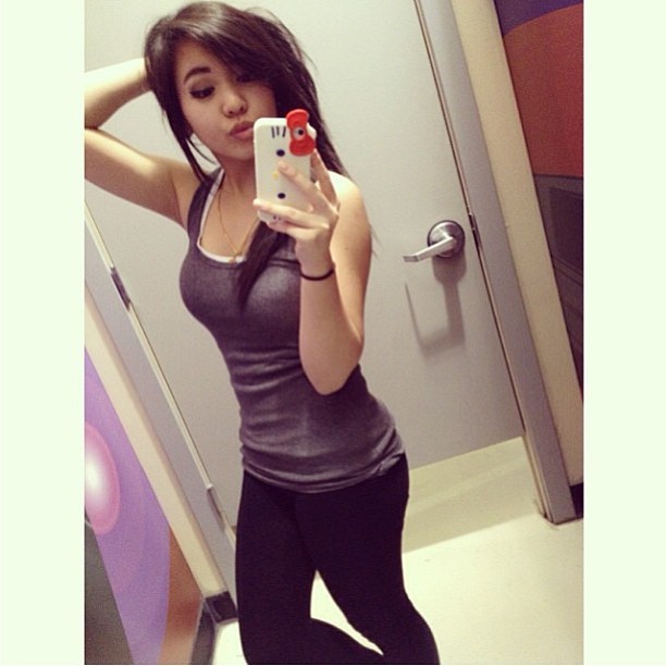 fuckyeahhsexyasians:  Follow @ohhshittitstina on Instagram!