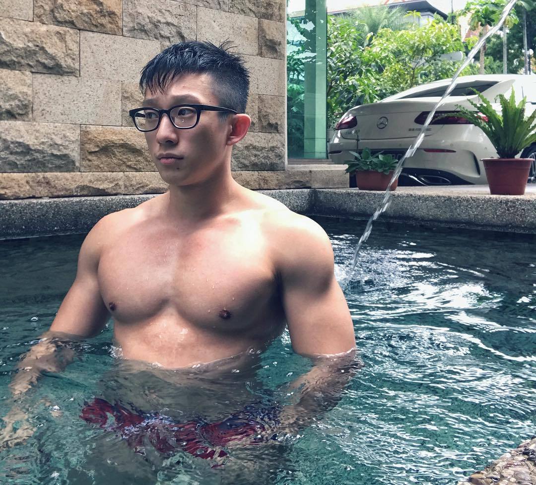 6sg:  dydylan90: sgunibisexual:   ccbbct:  ccbbct:   https://www.instagram.com/indecentt/