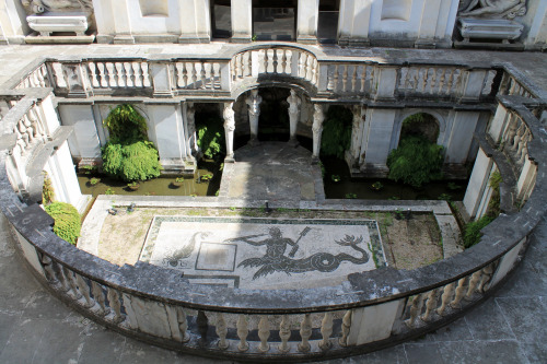 brown-soap-and-beer:Roman Monuments: Nymphaeum within the Villa Giulia.