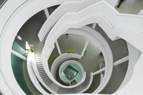 archatlas:  Nanjing Green Light HouseArchiland International would all like to produce more ‘green’ buildings with lower energy consumption or low carbon emission.. The challenge is at the same time to make this necessary new buildings even more
